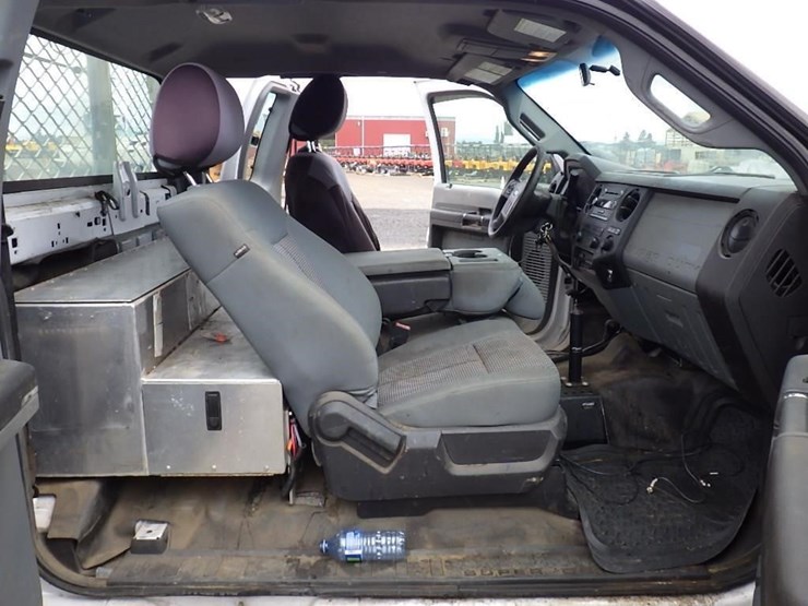 2013-ford-f550-image-17
