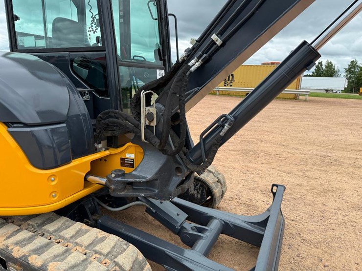2021-deere-60g-image-30