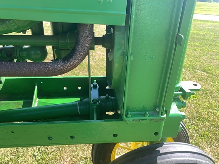 john-deere-b-image-12