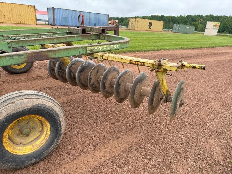 john-deere-210-image-10