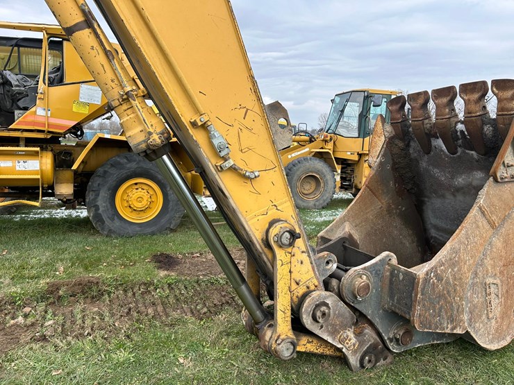 2000-deere-330-lc-image-12