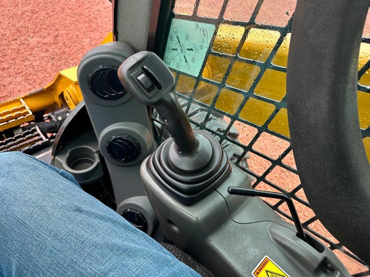 2018-caterpillar-272d2-image-31