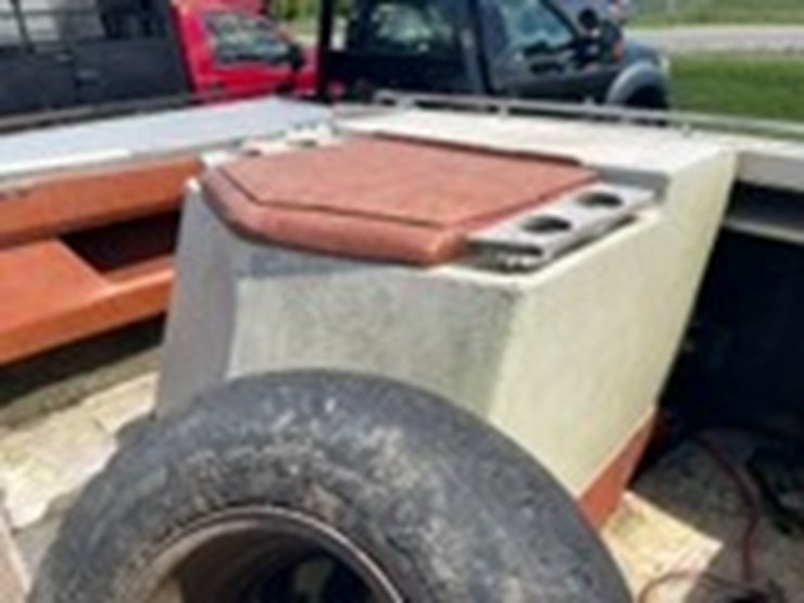 #6340-•-century-22'-boat-(no-title)-image-20