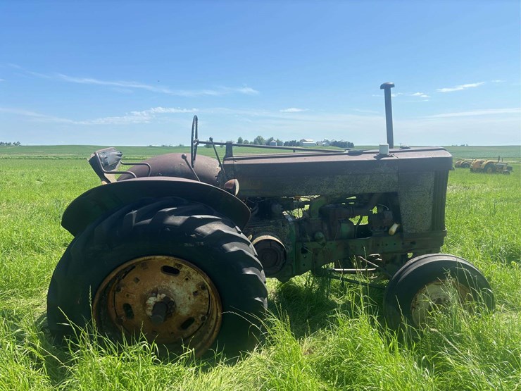 john-deere-70-image-6