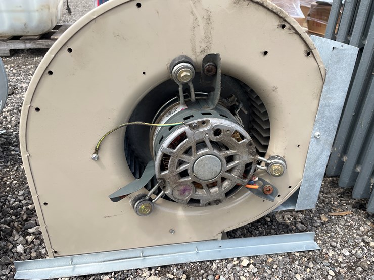 #6352-•-radiator-and-(4)-squirrel-cage-fans-image-6
