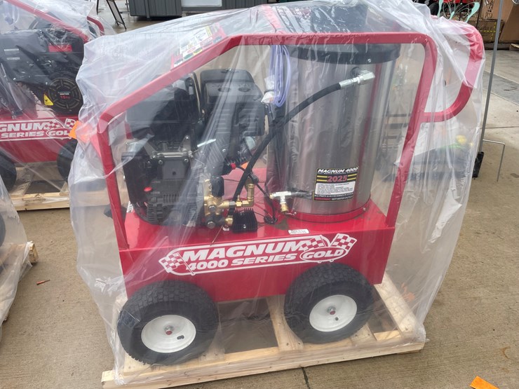 #6259-•-2025-magnum-4000-series-gold-hot-water-pressure-washer-image-7