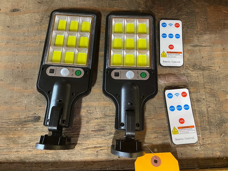 #2083-•-(2)-led-parking-lot-yard-lights-(pr6)-image-1