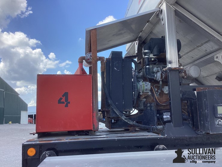 2018-kbh-t/a-fertilizer-trailer-image-11