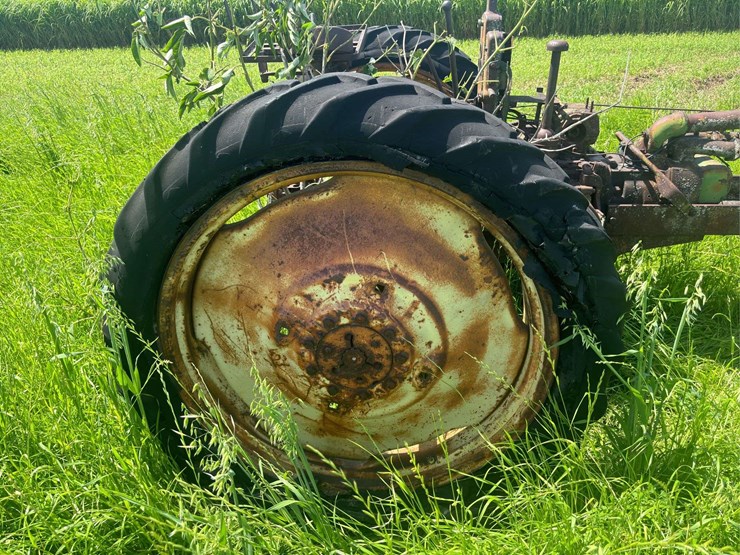 john-deere-model-b-image-19