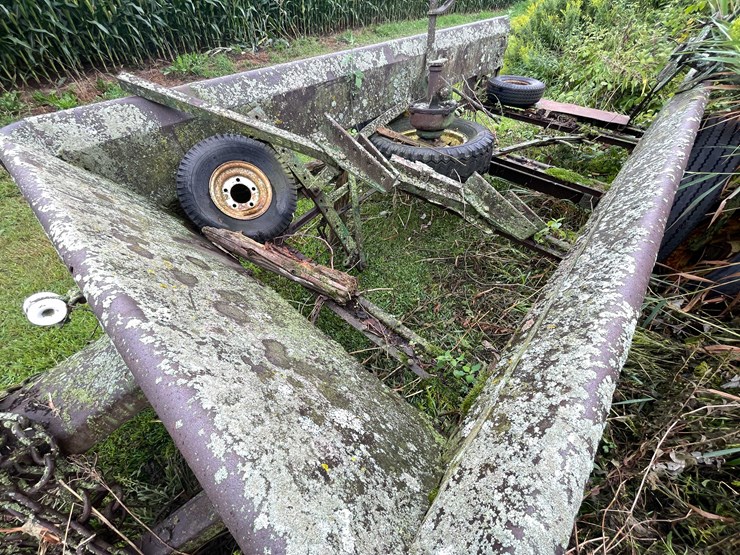 #7467-•-john-deere-trailer-frame-image-17
