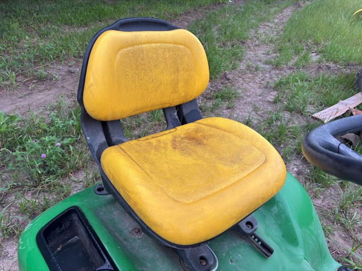 john-deere-x300-image-47
