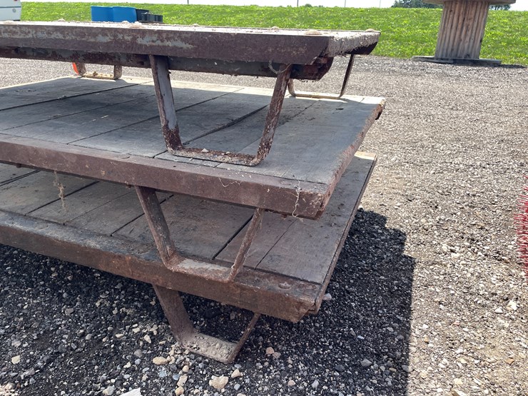 #6336-•-(3)-metal-foot-pallets-image-8