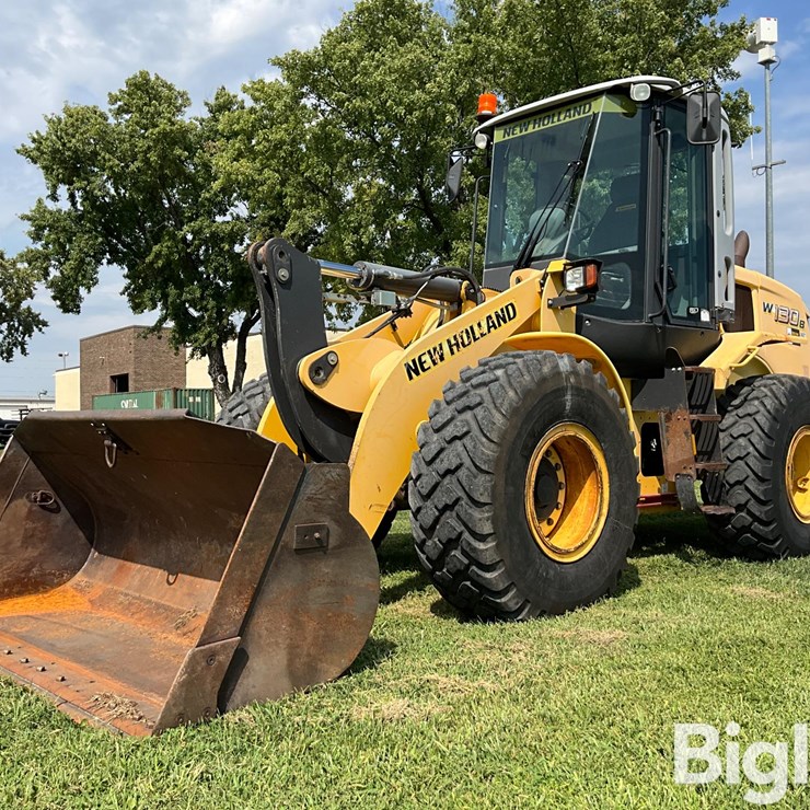 2010 NEW HOLLAND W130B