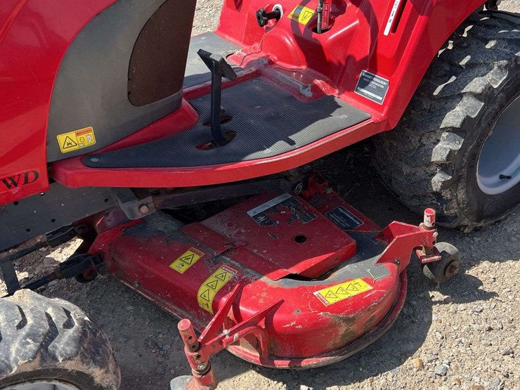 massey-ferguson-gc2400-image-13