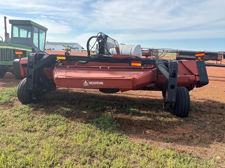 hesston-1275-image-7