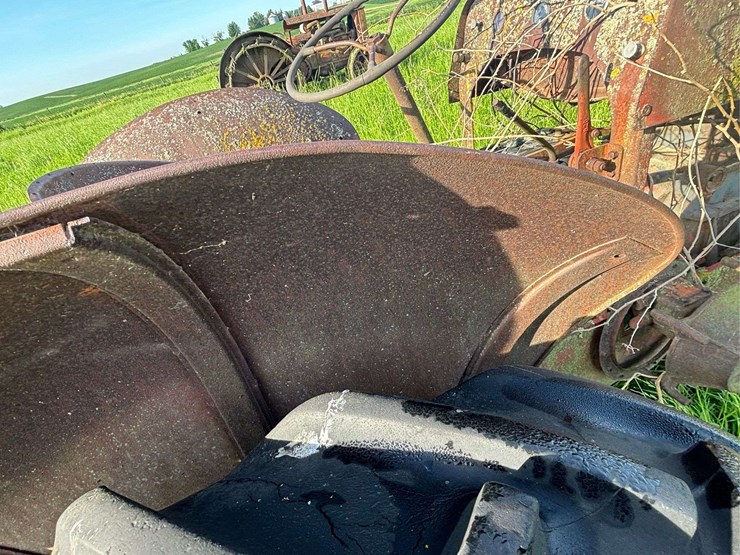co-op-tractor-image-43