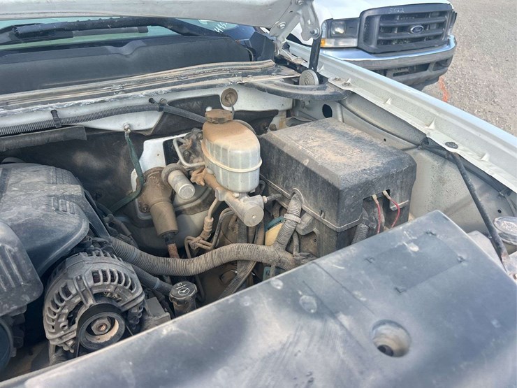 2011-chevy-2500-ext-cab-4x4-pickup-image-42