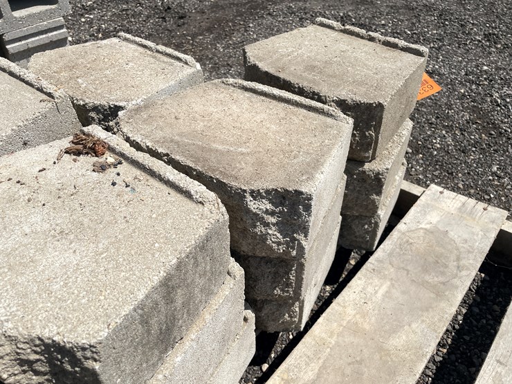 #6338-•-(27)-landscaping-stones/blocks-image-7
