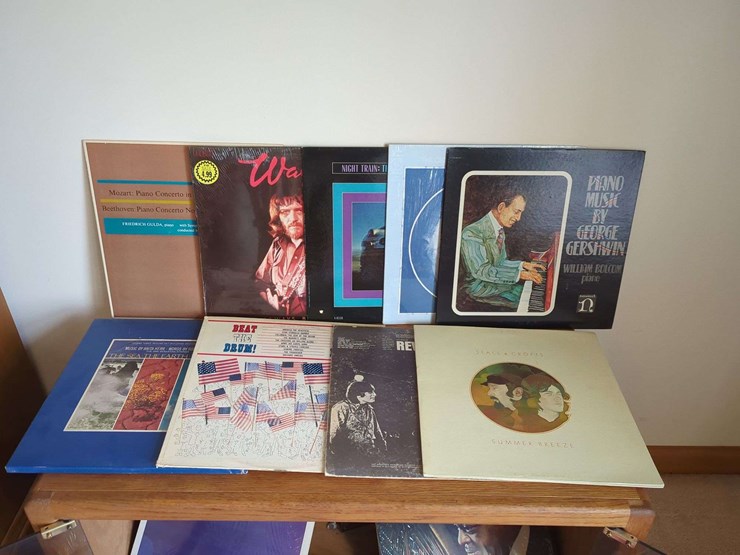 stereo-cabinet-with-assorted-records---beatles/xanadu/liza-minnelli-image-4