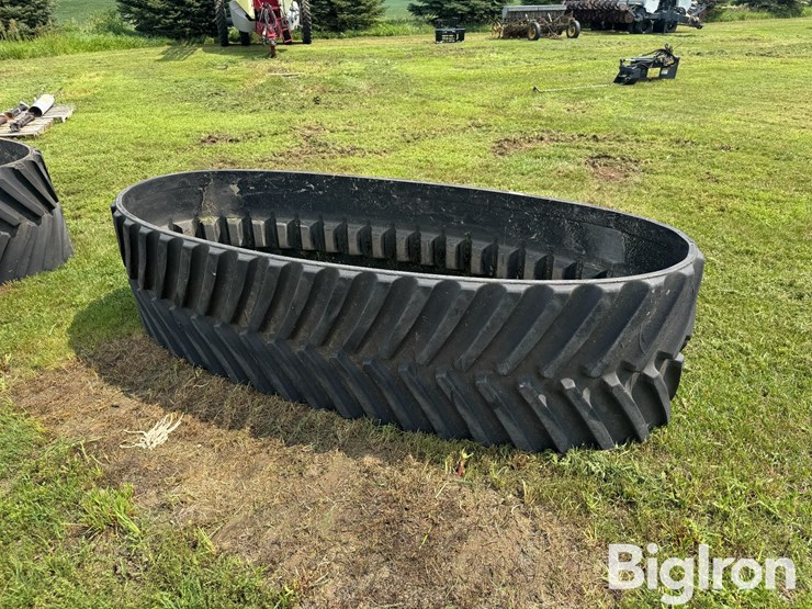 goodyear-30"-quad-track-track-image-6