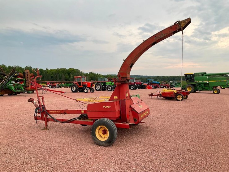 new-holland-782-image-3