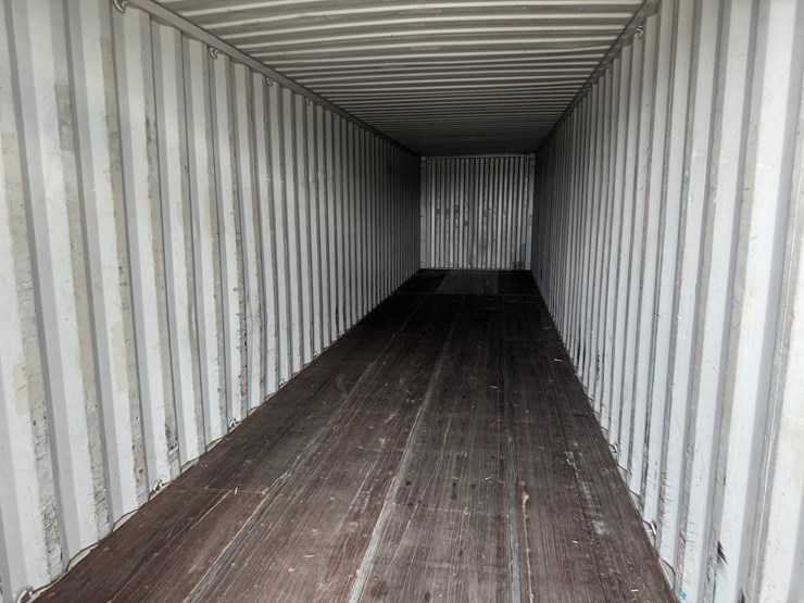 #4424-•-40'-standard-height-shipping-container-image-7