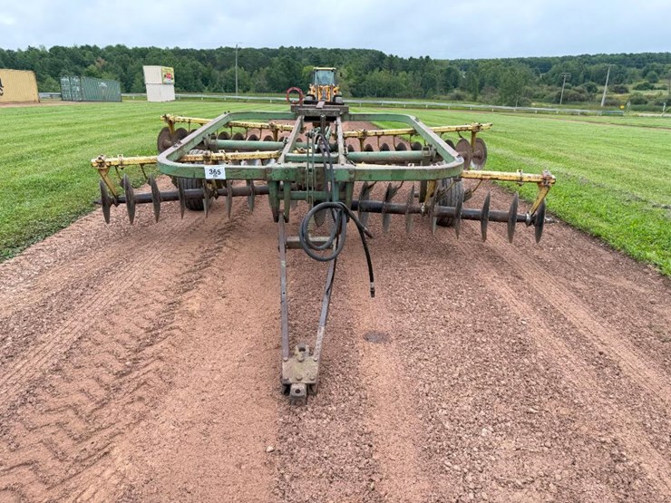 john-deere-210-image-2