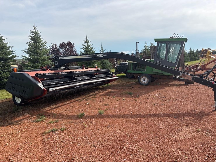 hesston-1275-image-3