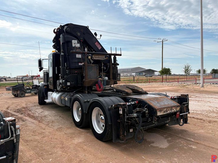 2014-peterbilt-367-image-3