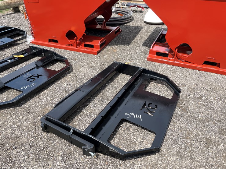 #6317-•-universal-mount-skid-steer-fork-frame-image-4