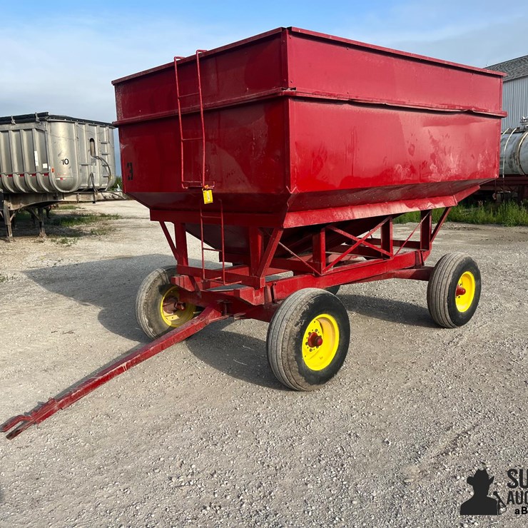 300 Bu Gravity Wagon