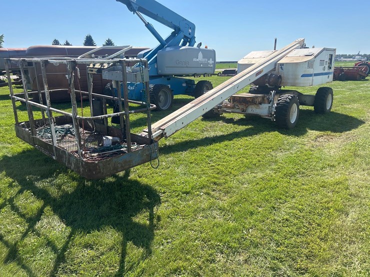 marklift-ch44c-manlift-image-1