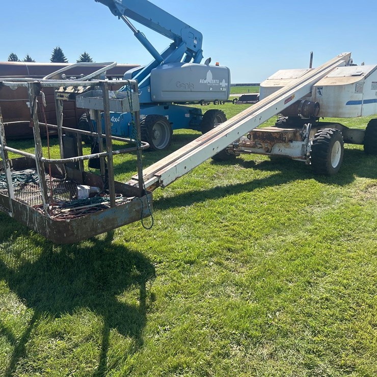 Marklift CH44C Manlift