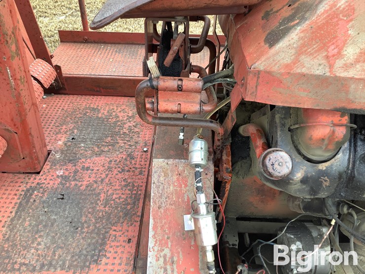 new-holland-1280-small-square-baler-image-20