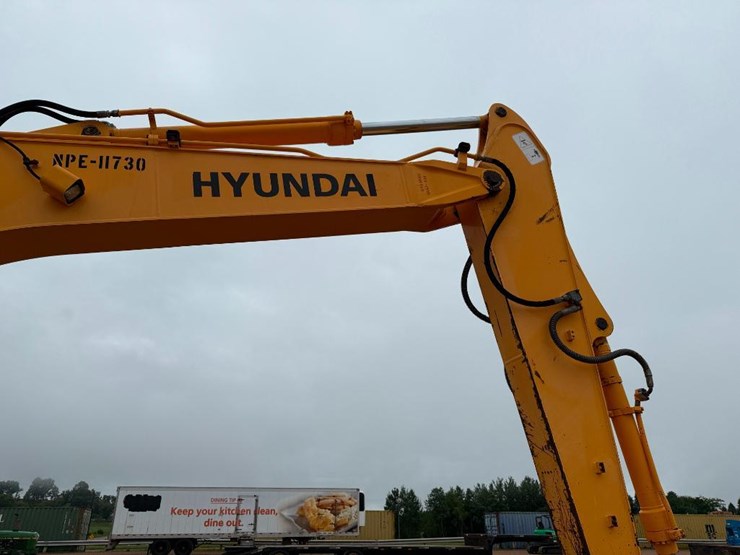 2013-hyundai-hx145-lcr-image-31