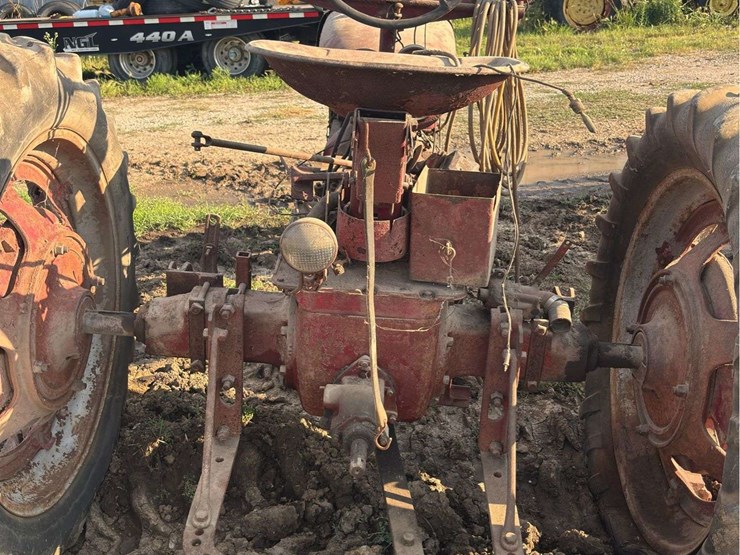 farmall-h-image-36