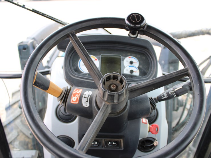 2015-new-holland-t5.105-image-6