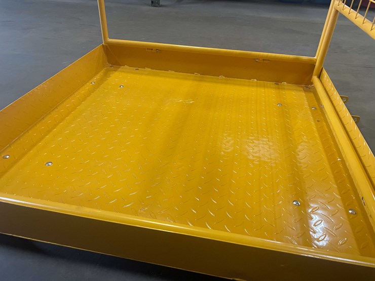 #2082-•-forklift-platform-basket-with-fork-pockets-(pr5)-image-5