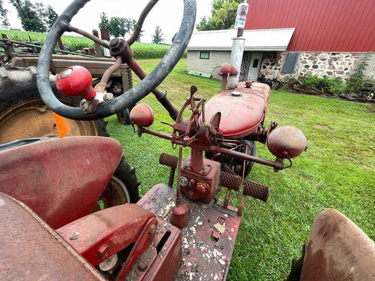 #6671-•-1946-ih-farmall-tractor-image-17