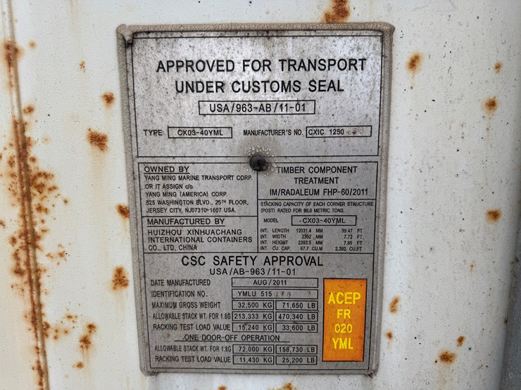 #4426-•-40'-shipping-container-image-3