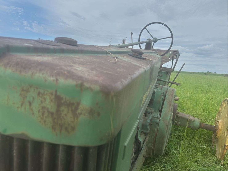 john-deere-70-image-11