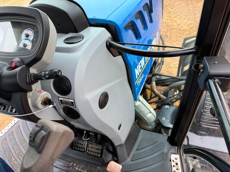 2016-new-holland-ts6.110-image-67