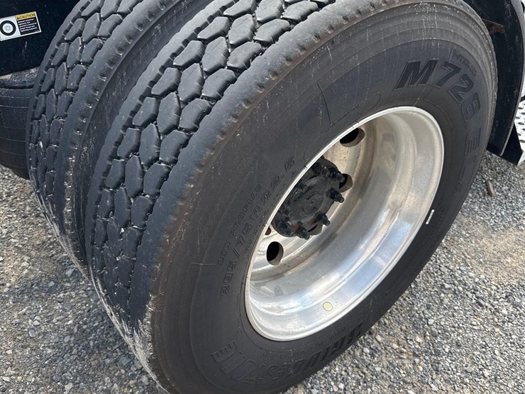 2019-kenworth-t680-image-6