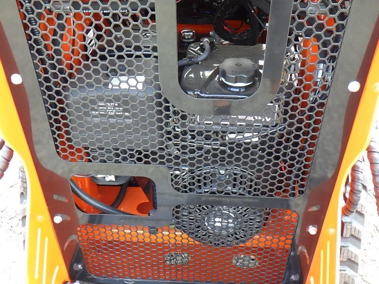 2025-sdlool-sl36cj-skid-steer-tracked-loader-image-10
