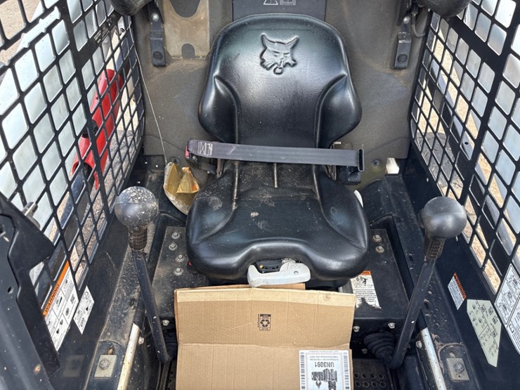 2018-bobcat-s570-image-10
