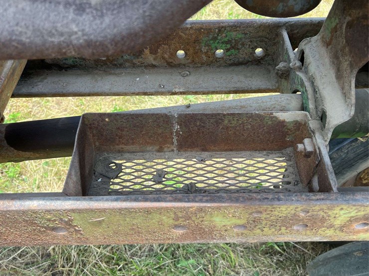 john-deere-b-image-23