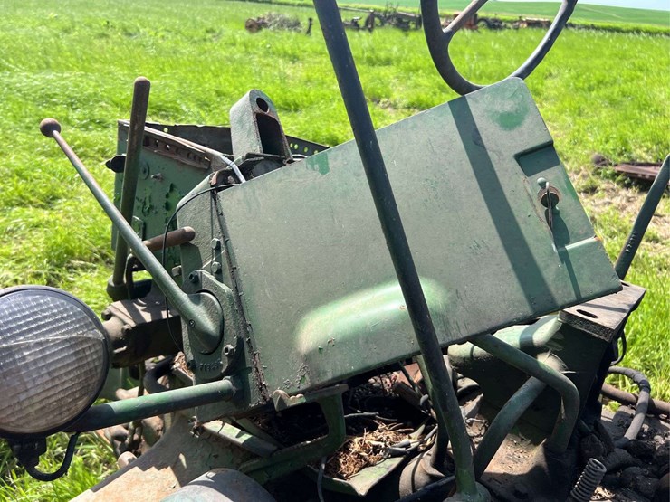 john-deere-70-image-23
