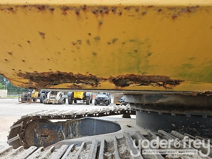2011-deere-250g-lc-image-62