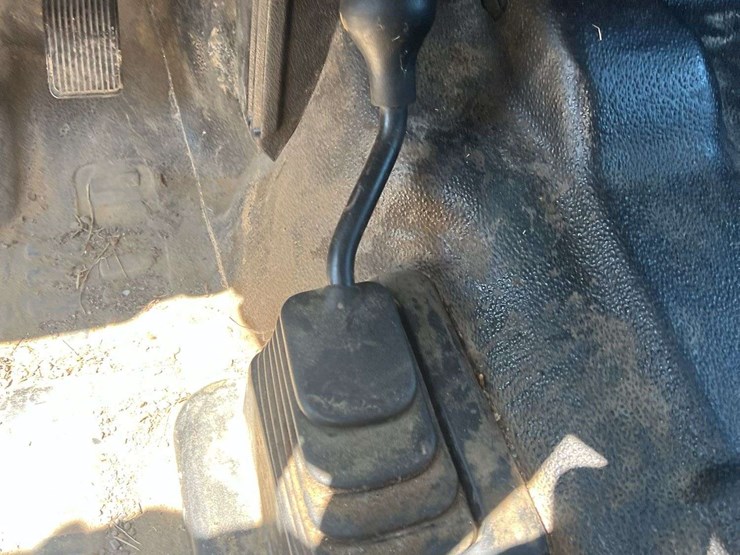 ford-f350-xl-image-37