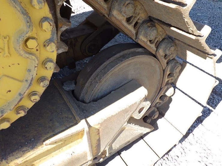 2001-caterpillar-d5m-xl-image-36